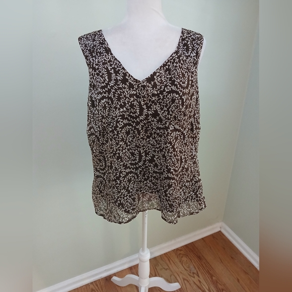 2/$15 George Plus Size Sleeveless Print Top - Picture 1 of 4
